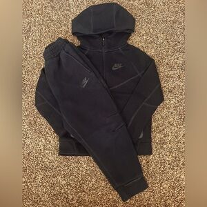 Nike Sportswear Black Tech Fleece Full-Zip Set Little Kids Size 5-6 Medium